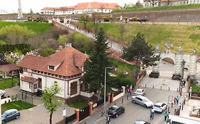 La Poarta Cetății